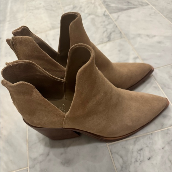 Booties - Picture 3 of 7